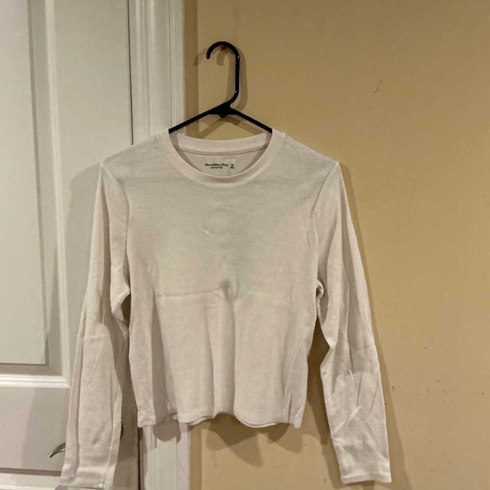 Abercrombie & Fitch Women's white long sleeve Shirt